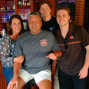 Meet your Posher, Hunter